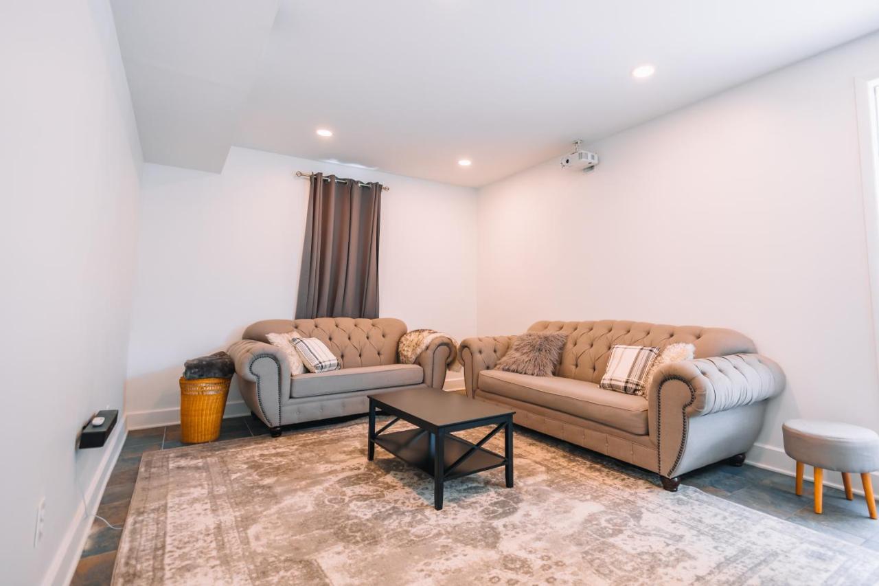 Vila Downtown Escape Great For Large Families & Groups Sugarcreek Exteriér fotografie