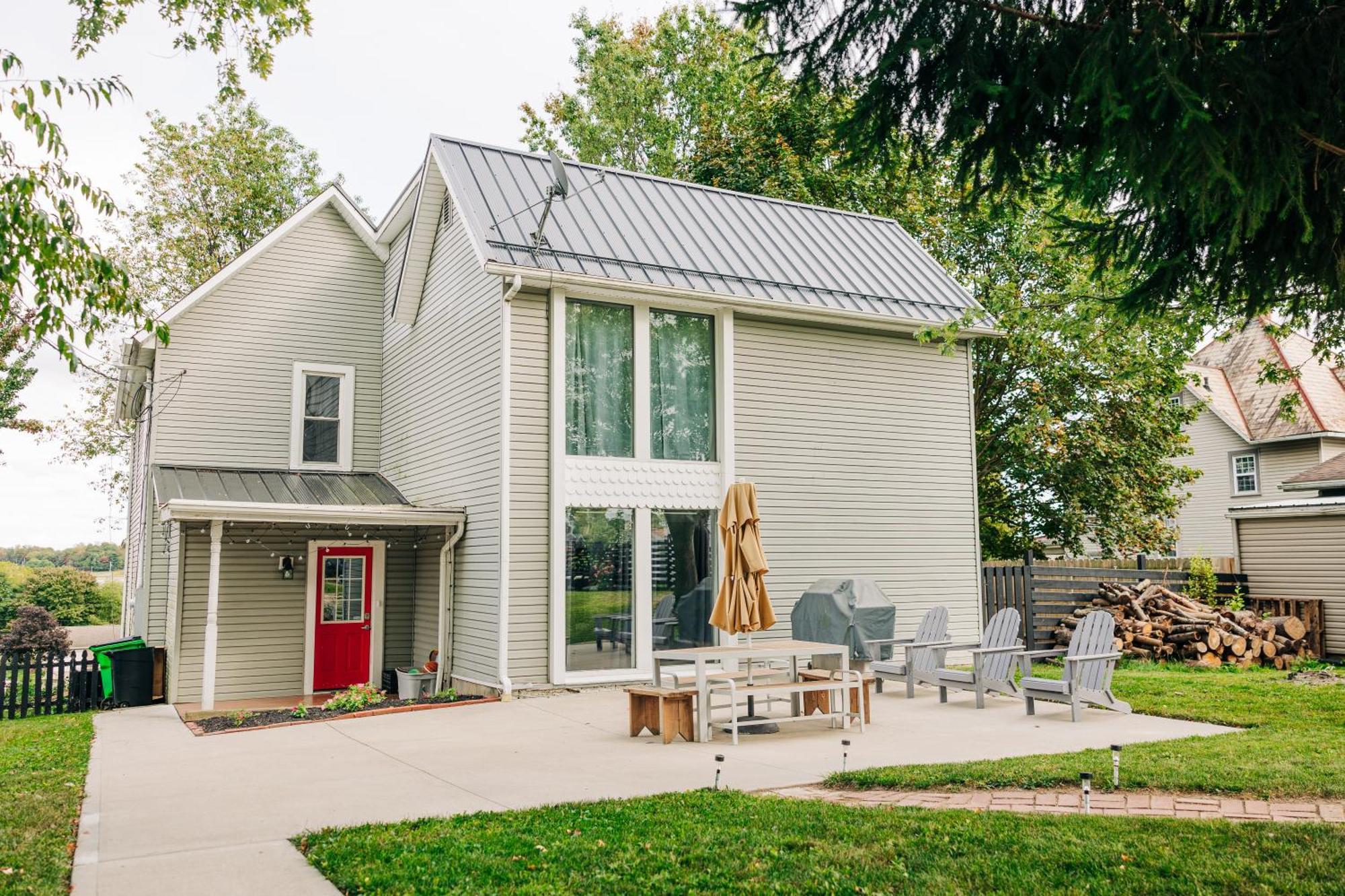 Vila Downtown Escape Great For Large Families & Groups Sugarcreek Exteriér fotografie