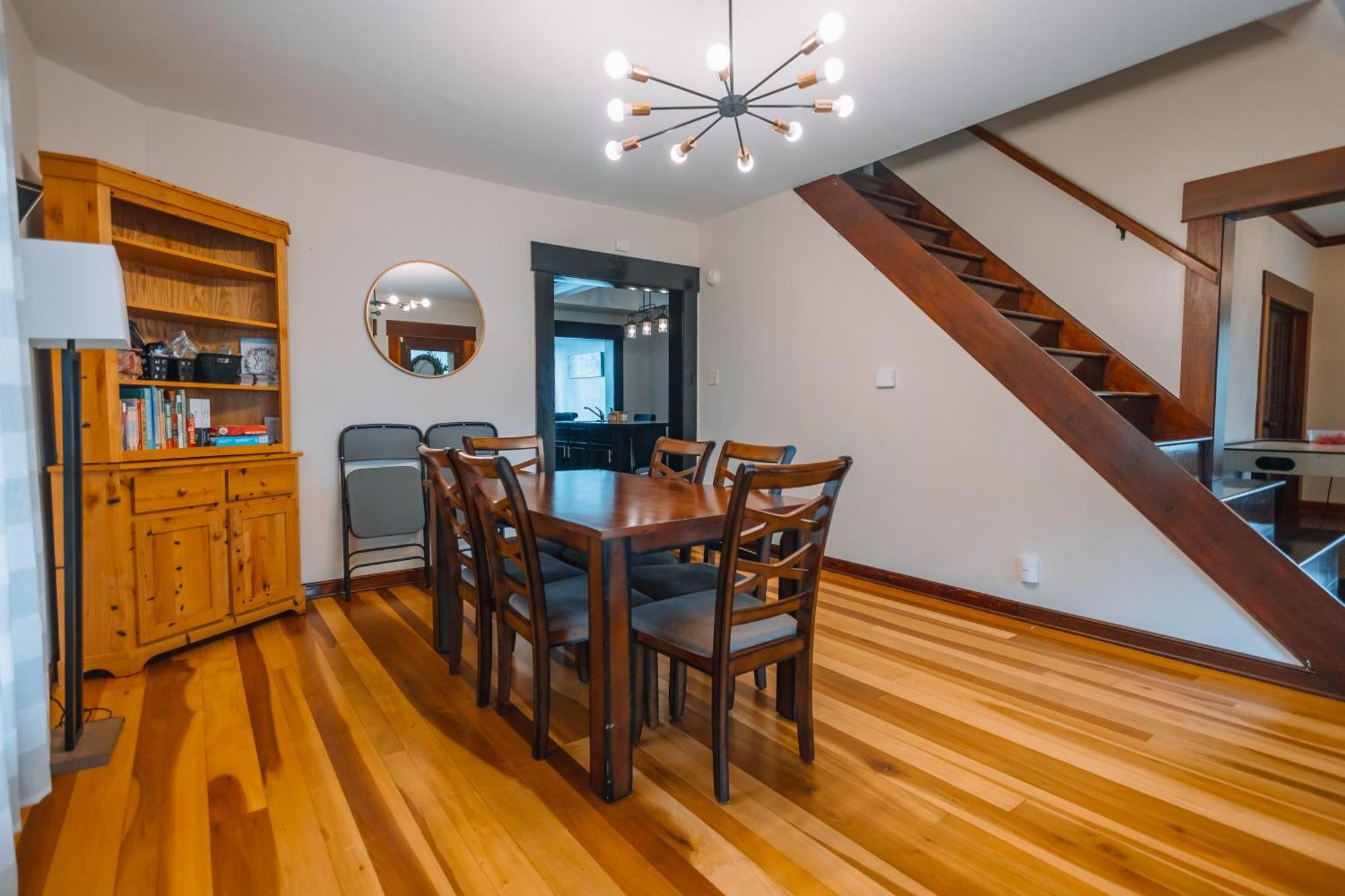 Vila Downtown Escape Great For Large Families & Groups Sugarcreek Exteriér fotografie